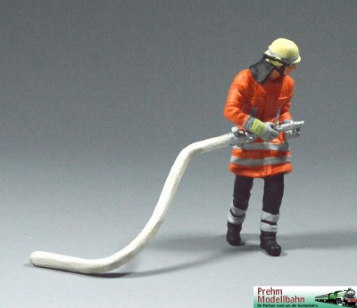 500207 - Feuerwehrmann - mit Schlauch - Metallfigur