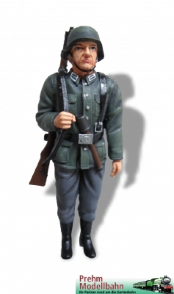 500226 - Deutscher Soldat - stehend