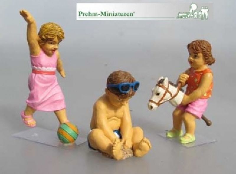 550114 - Set 4: 3 Kinder beim Spiel