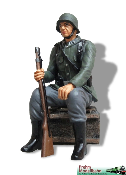 500227 - Deutscher Soldat - sitzend