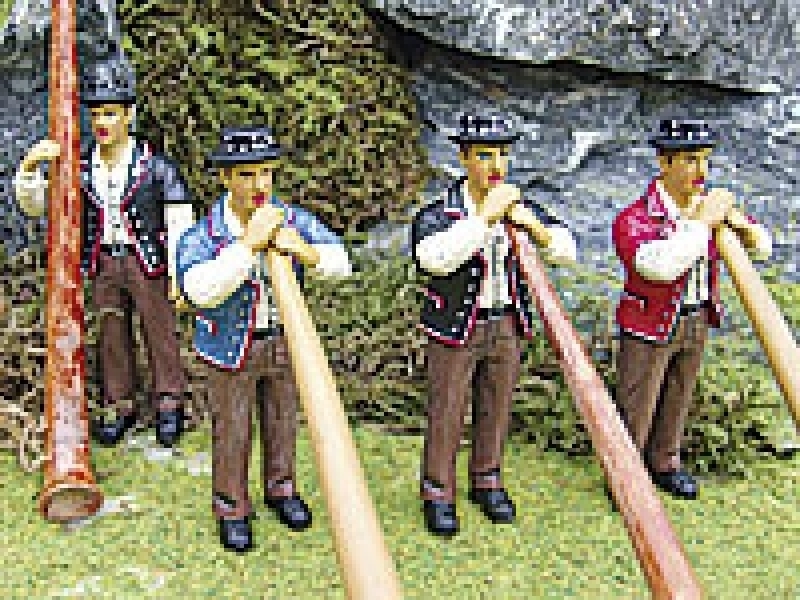 500010 - Alphornbläser rote Tracht -  (Metallfigur)