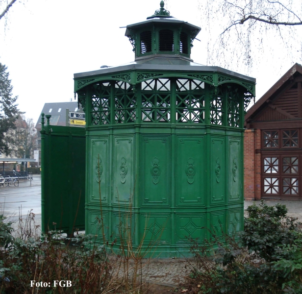 560002 - Berliner Bedürfnisanstalt Café 8Eck