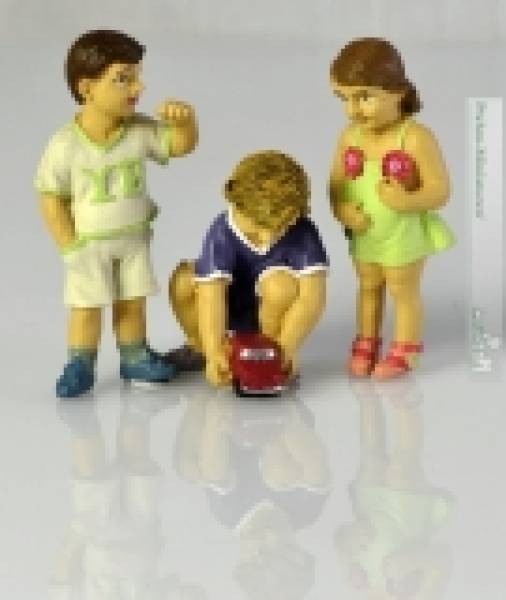 500113 - Set 3: 3 Kinder beim Spiel